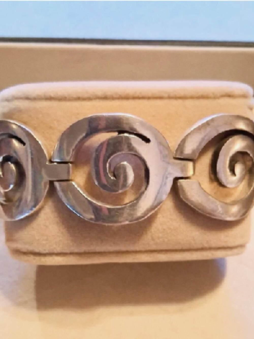 Salvador Juller Garcia Sterling Silver 8-Inch spiral Taxco Bracelet (92g)
